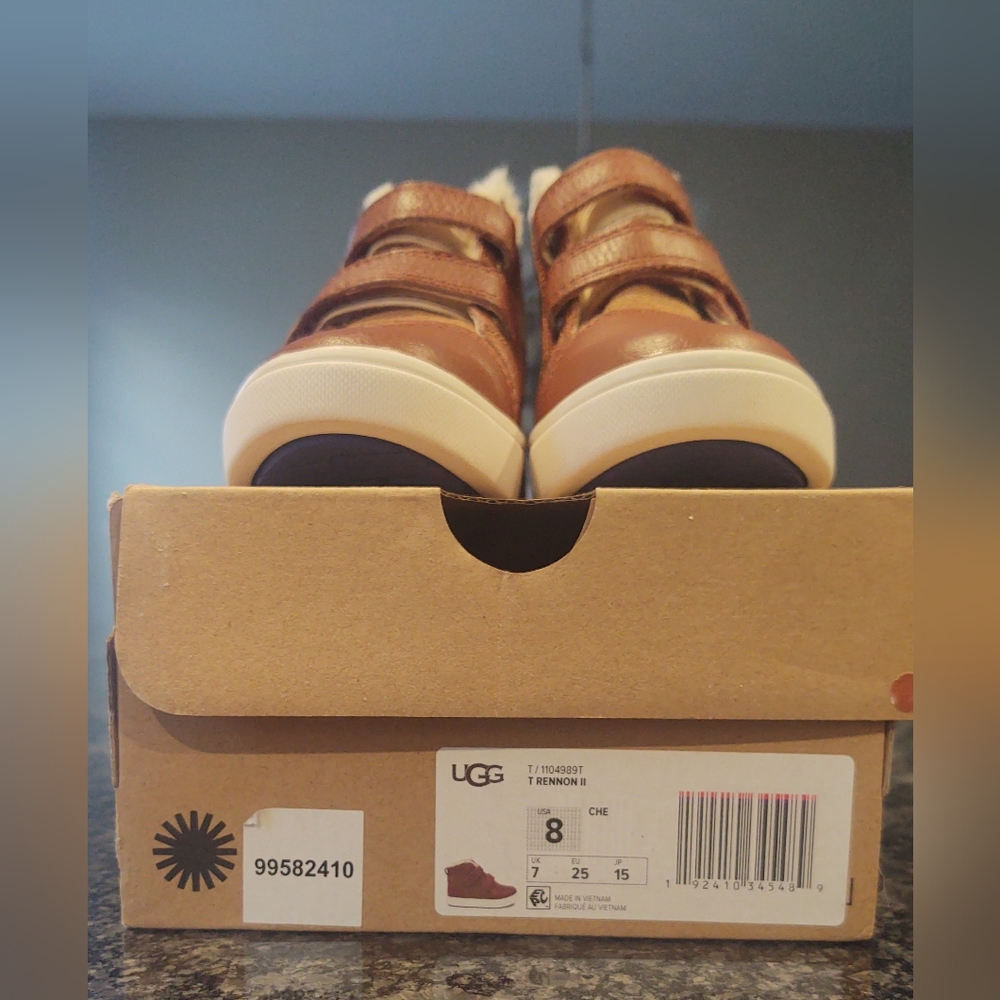 UGG Rennon II Toddler Size 8T- Chestnut
